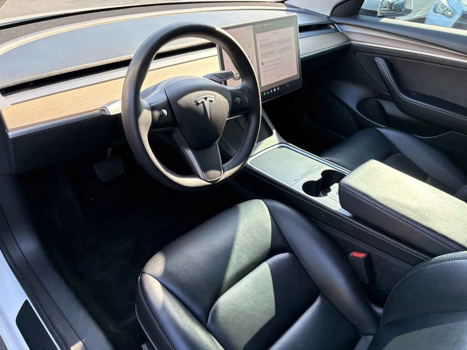 Tesla Model 3 photo 10