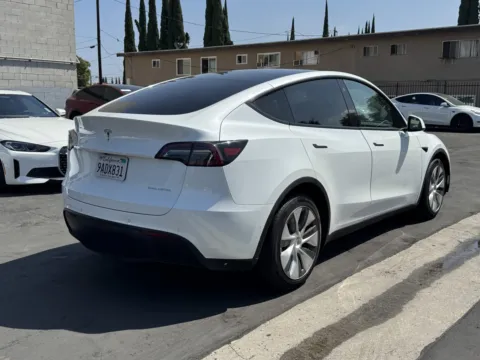 More photos of 2022 Tesla Model Y *AT EL MONTE Long Range at Premium Autos - El Monte, CA