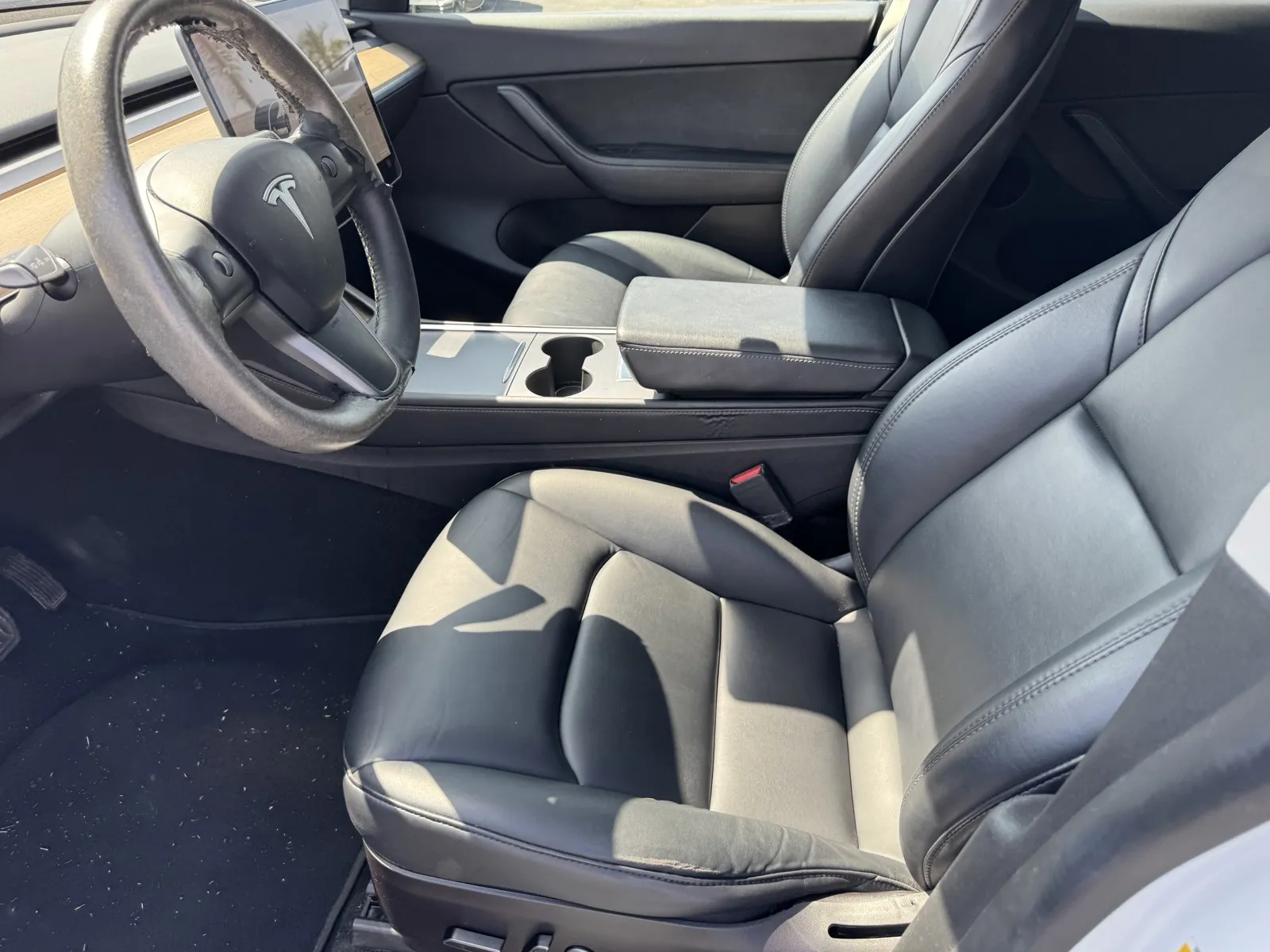 Tesla Model Y photo 13
