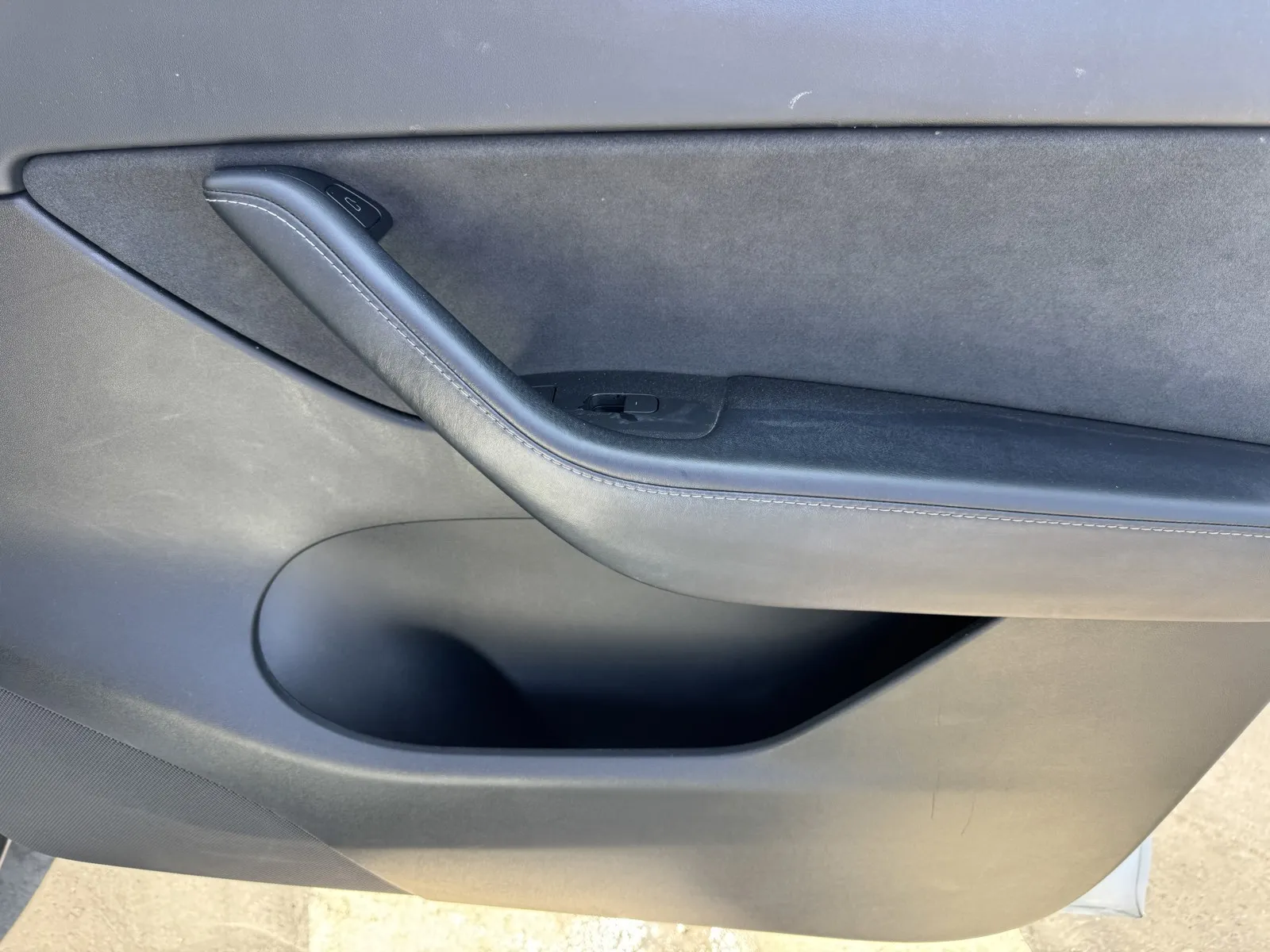 Tesla Model Y photo 7