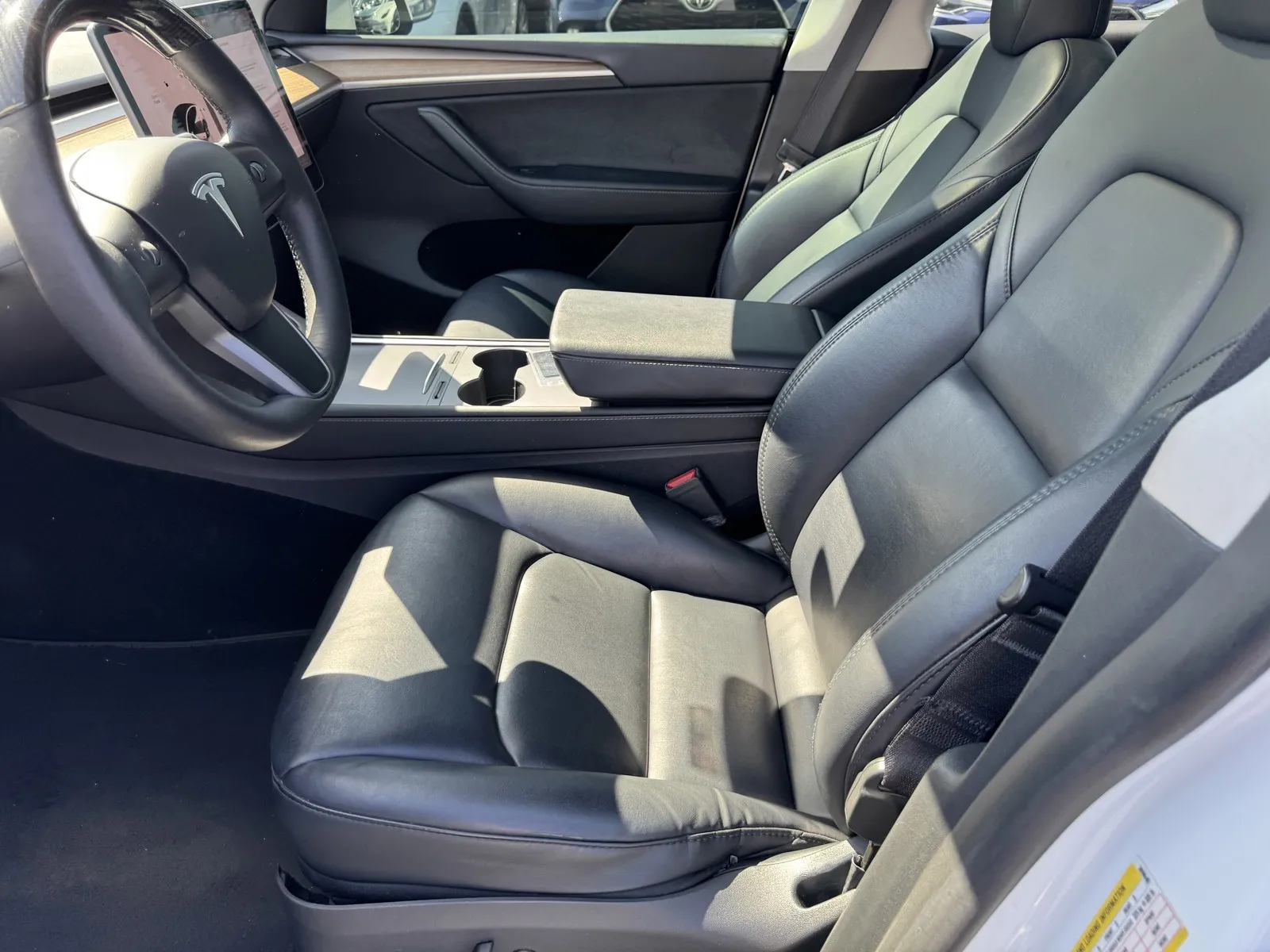 Tesla Model Y photo 12