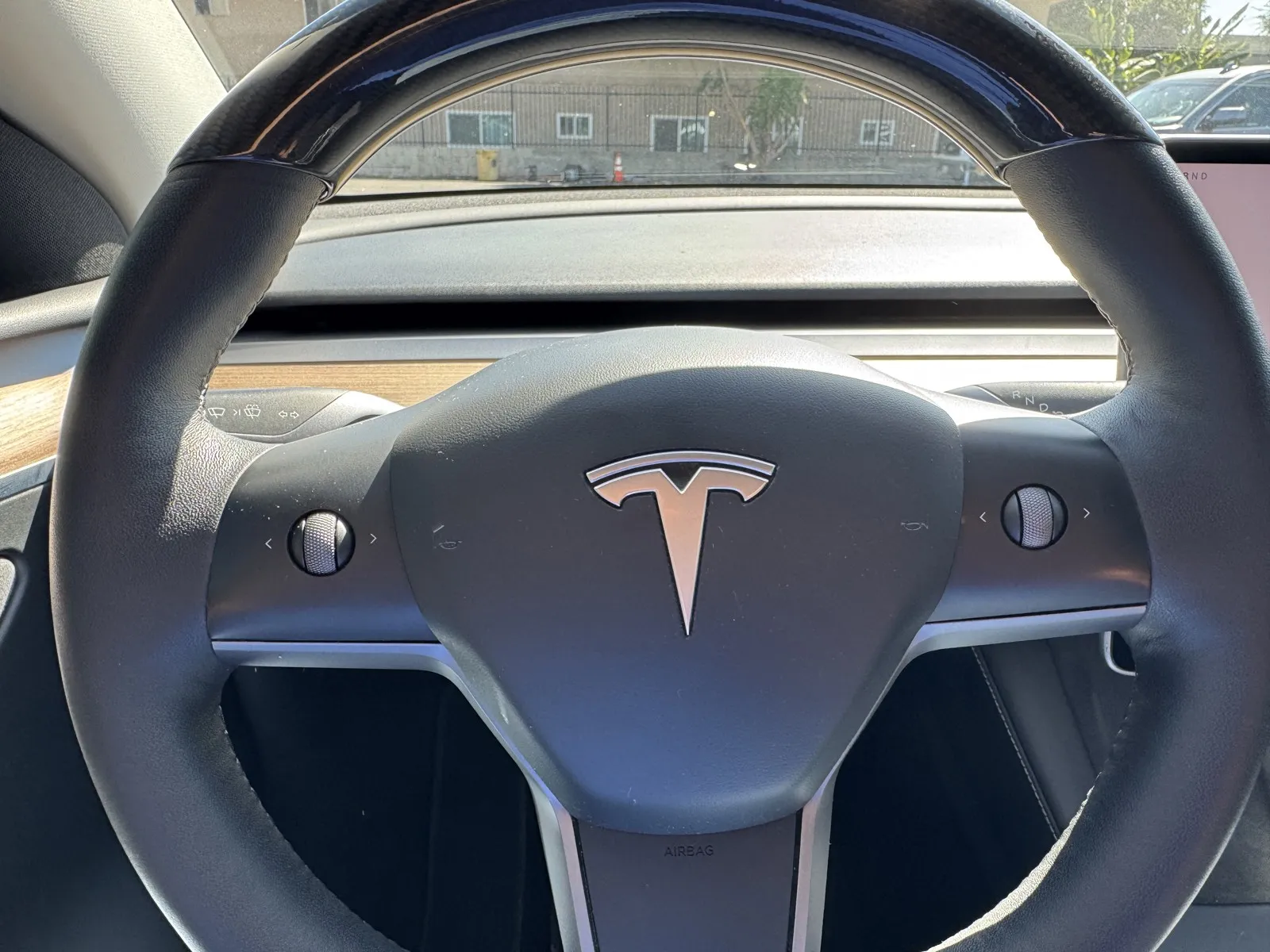 Tesla Model Y photo 19