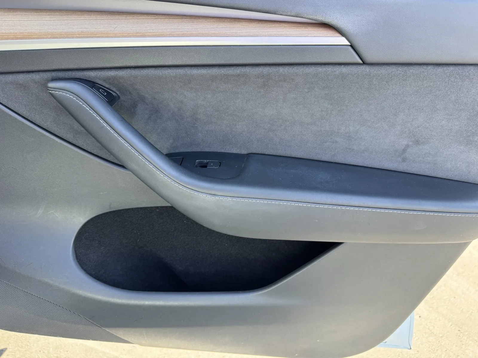 Tesla Model Y photo 7