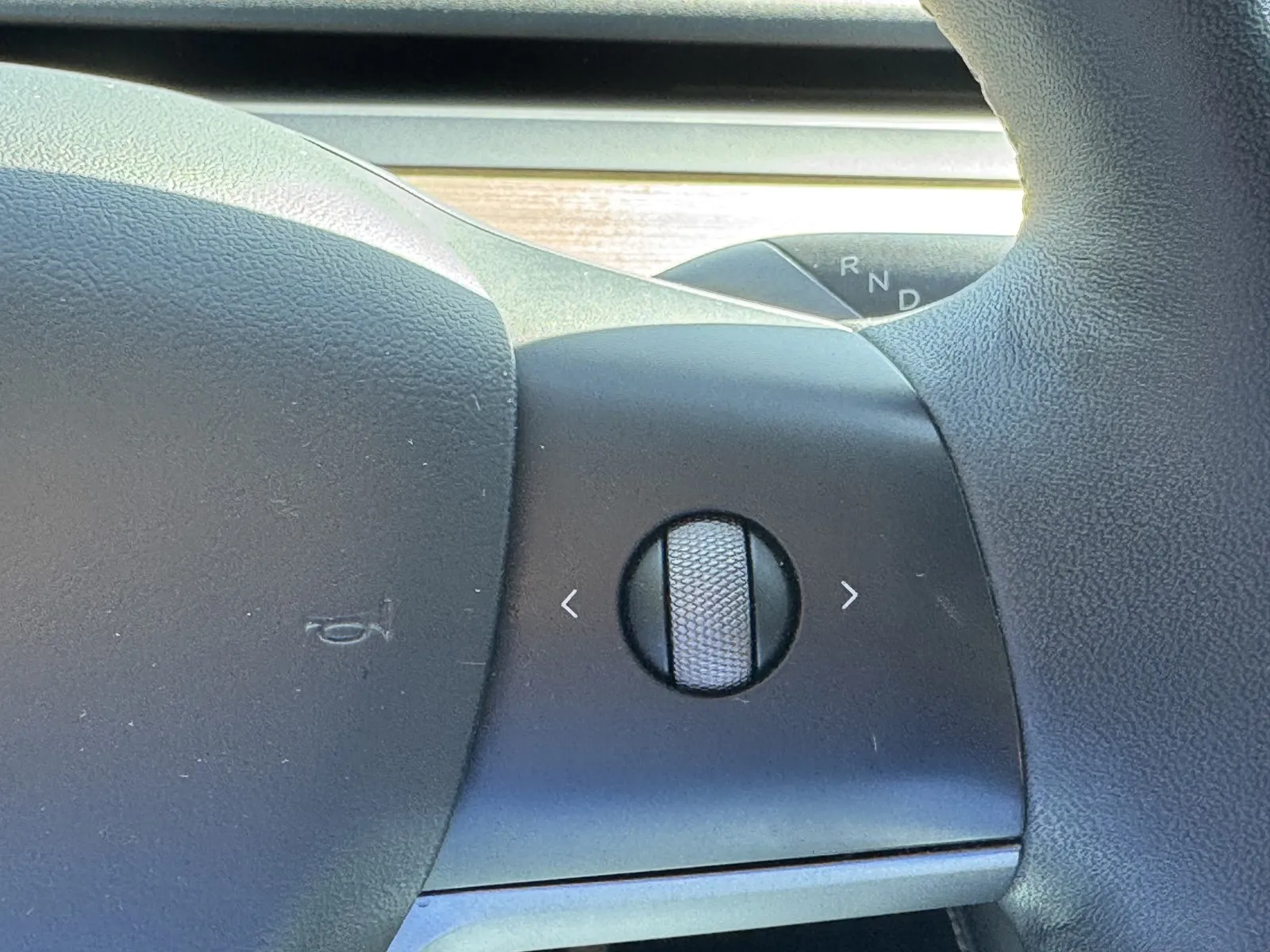 Tesla Model Y photo 17