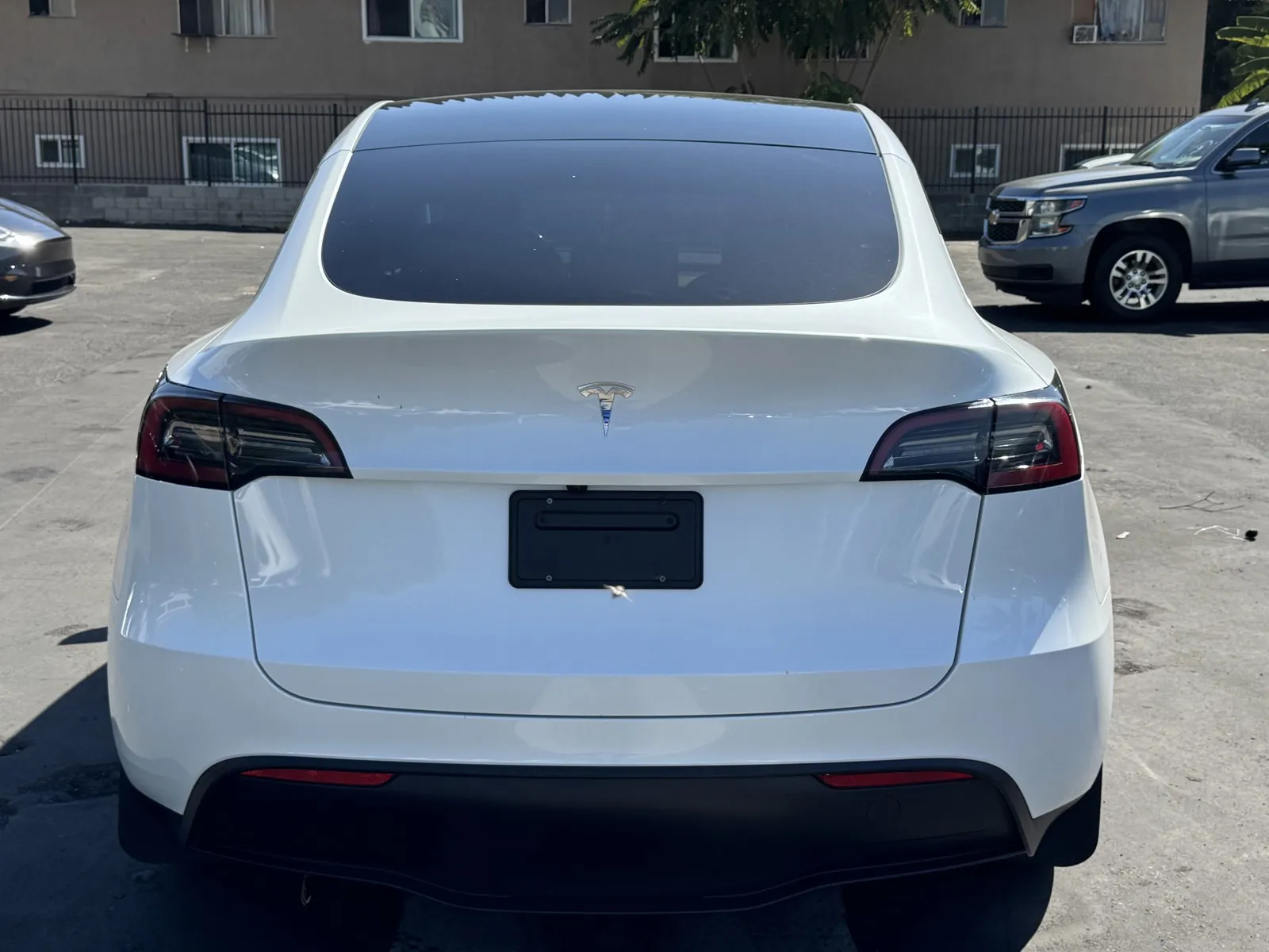 Tesla Model Y photo 3