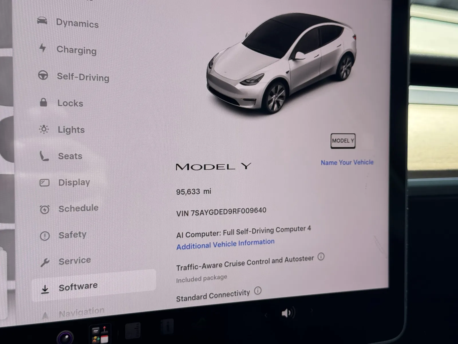 Tesla Model Y photo 15