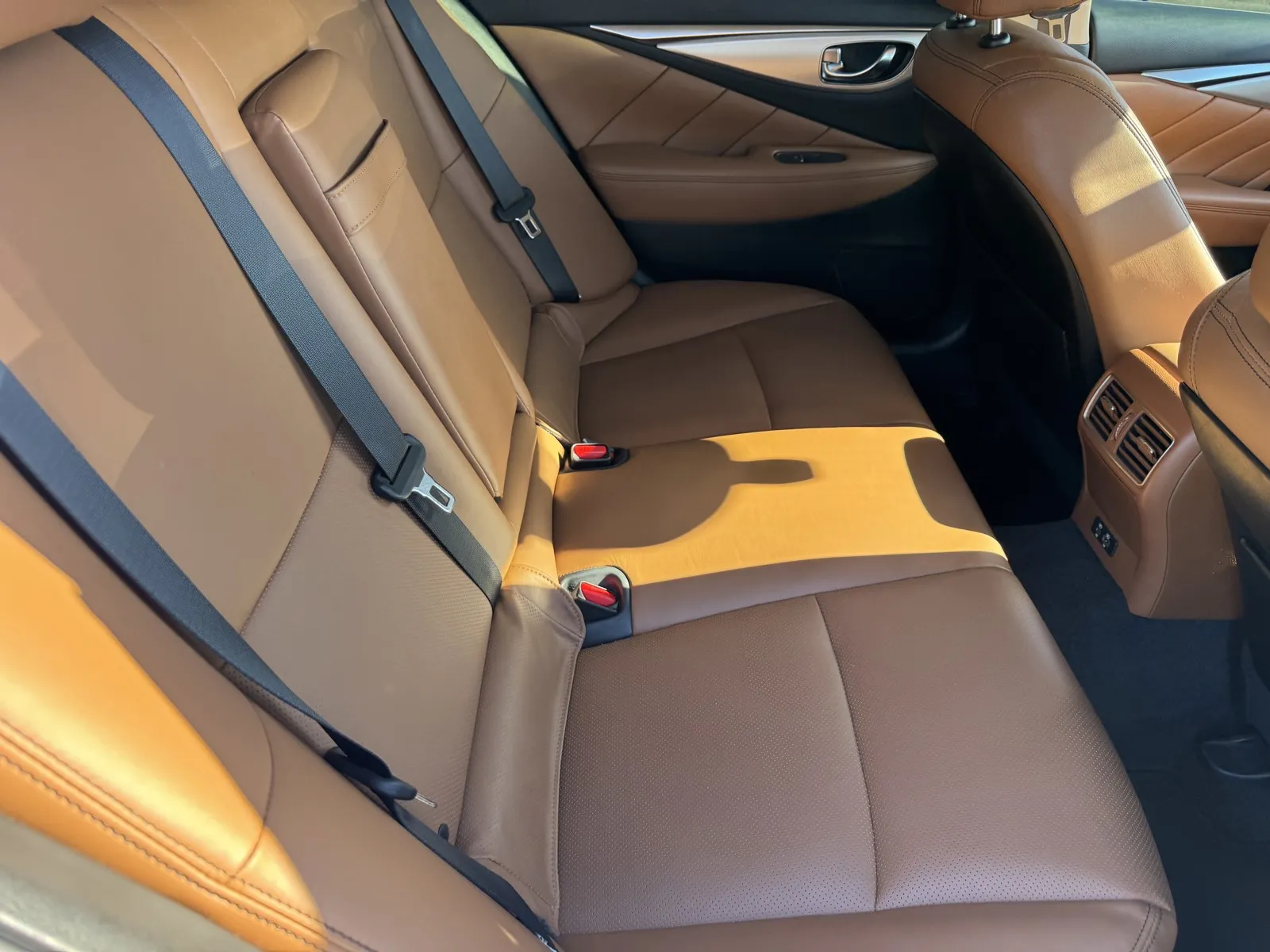 Infiniti Q50 photo 7