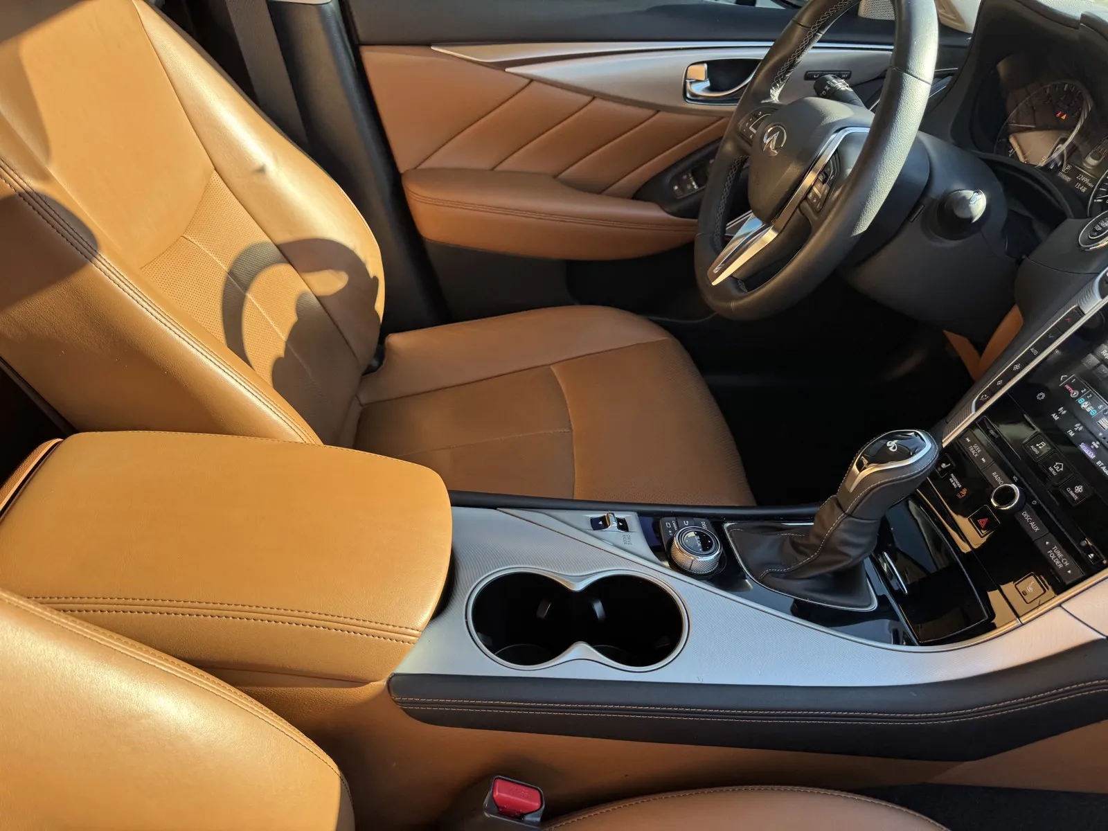 Infiniti Q50 photo 6