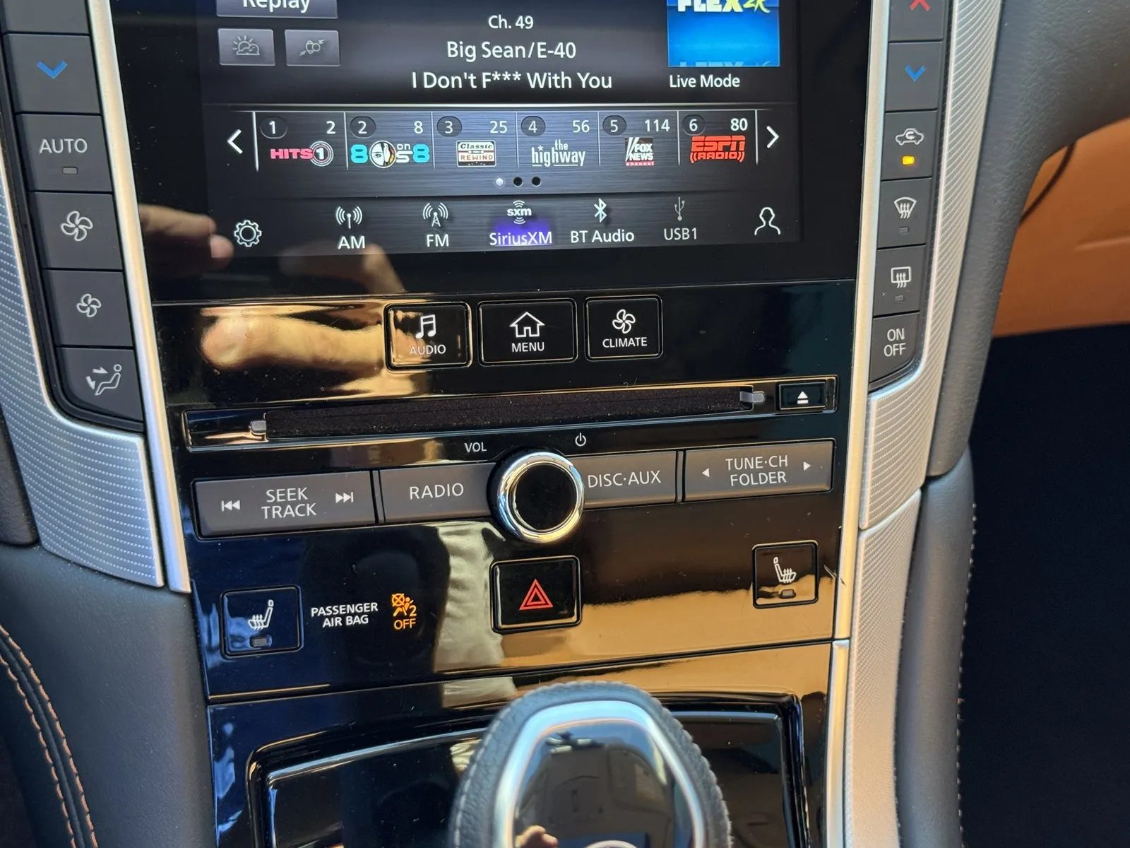 Infiniti Q50 photo 15
