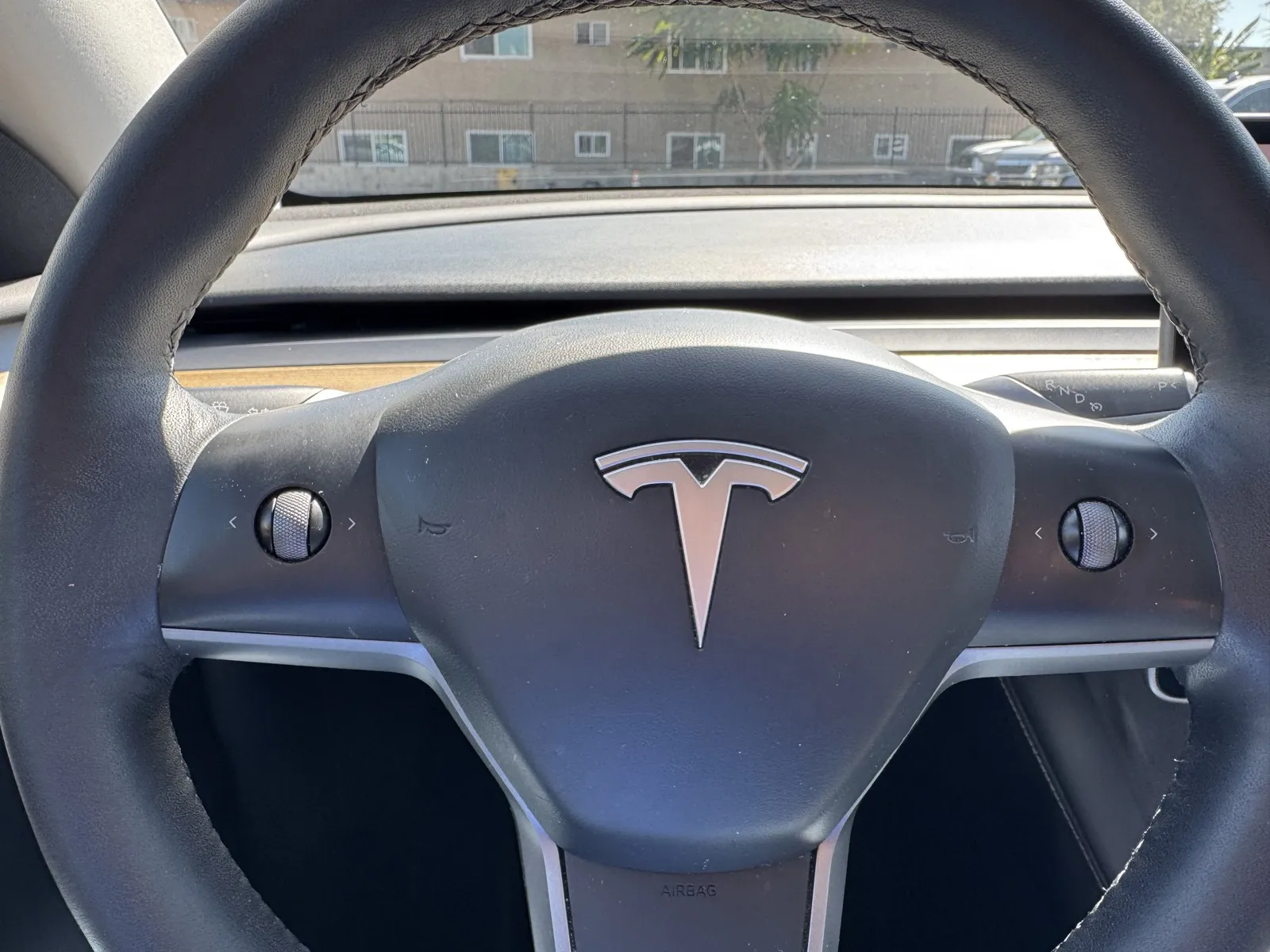 Tesla Model Y photo 22