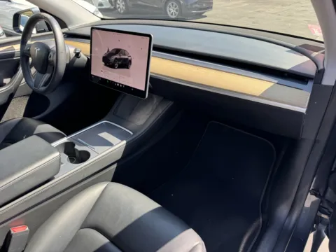 More photos of 2023 Tesla Model Y Long Range at Premium Autos - El Monte, CA