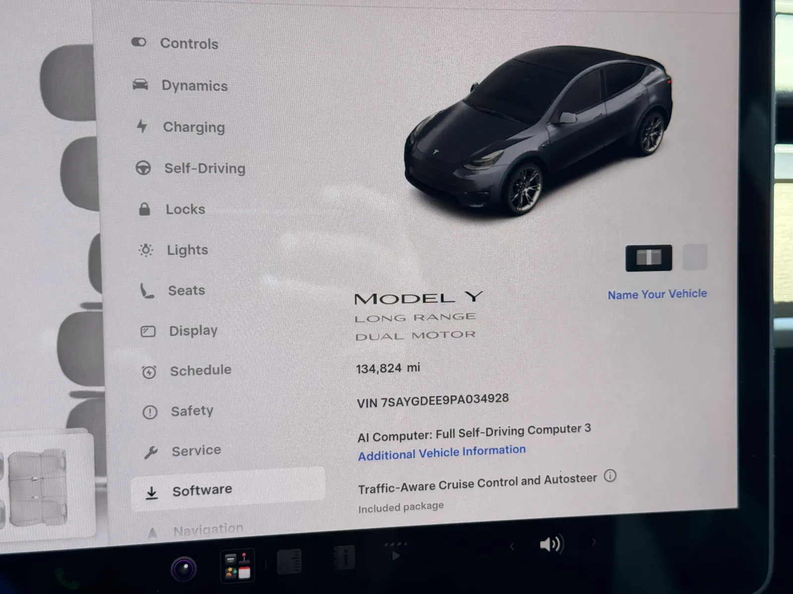 Tesla Model Y photo 17