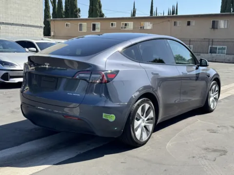 More photos of 2023 Tesla Model Y Long Range at Premium Autos - El Monte, CA