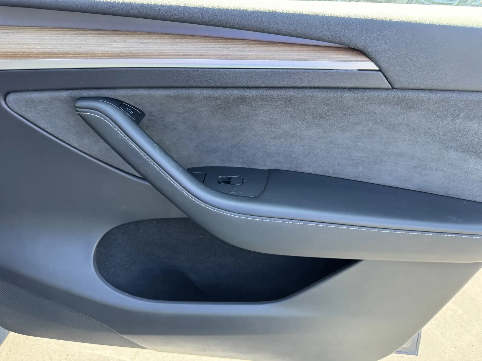 Tesla Model Y photo 7