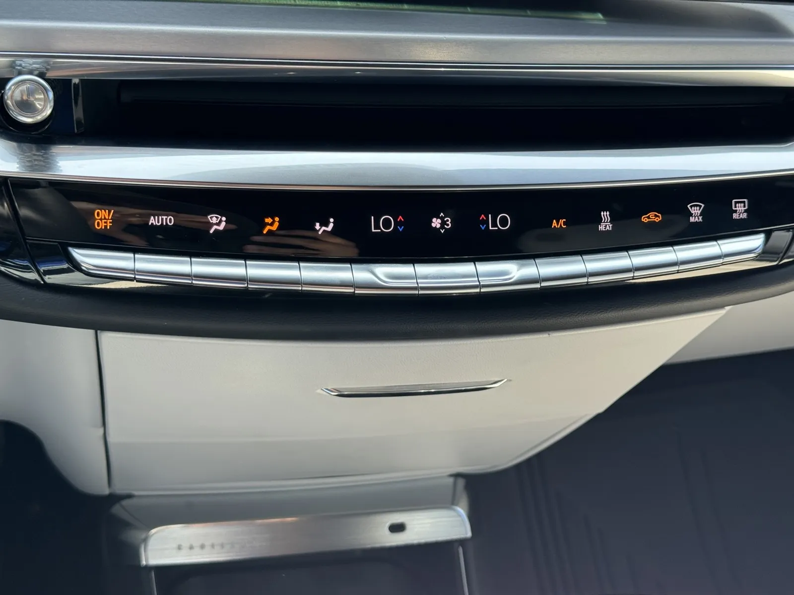 Cadillac Lyriq photo 16
