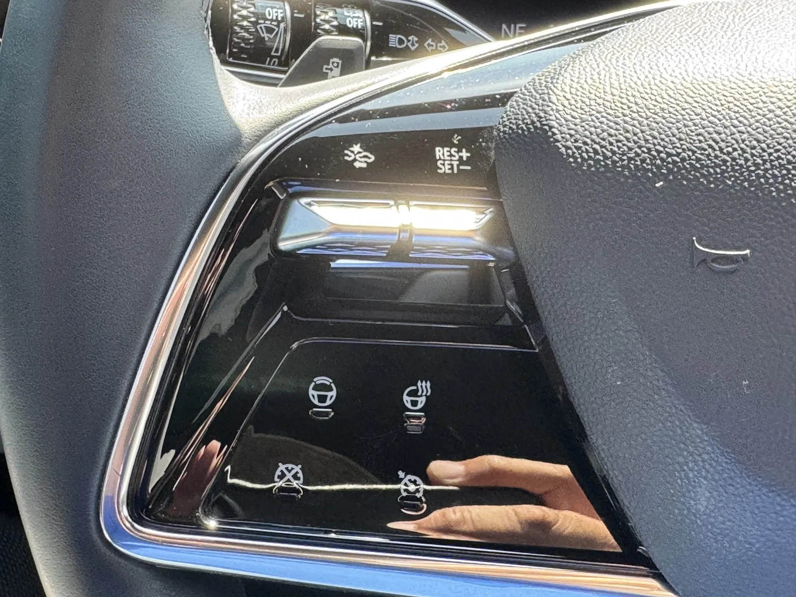 Cadillac Lyriq photo 19