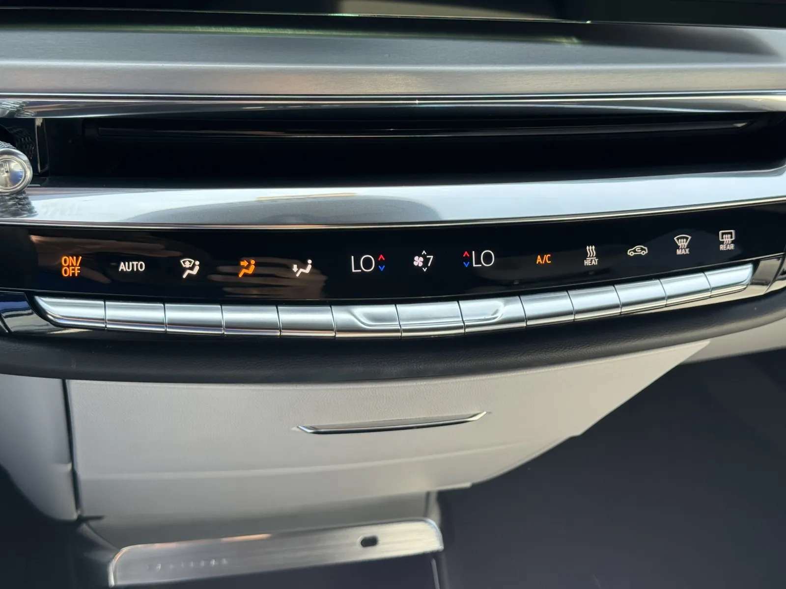 Cadillac Lyriq photo 17
