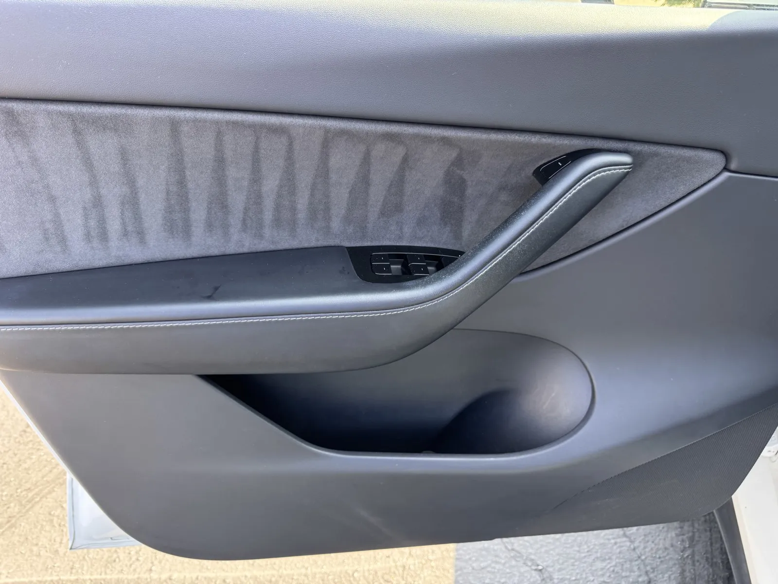 Tesla Model Y photo 13