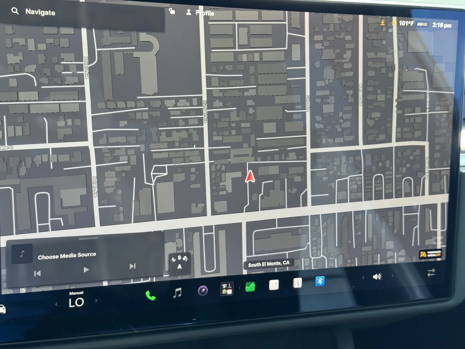 Tesla Model X photo 12