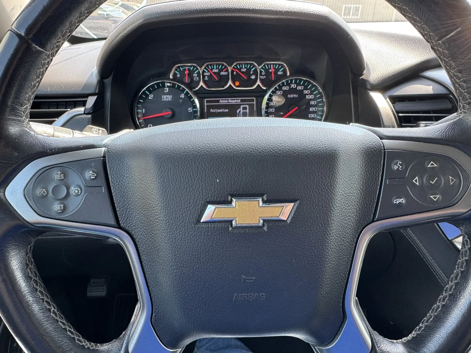 Chevrolet Suburban photo 20