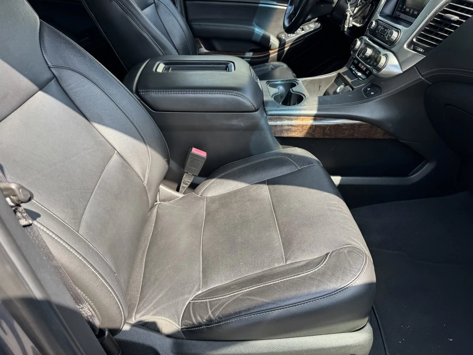 Chevrolet Suburban photo 6