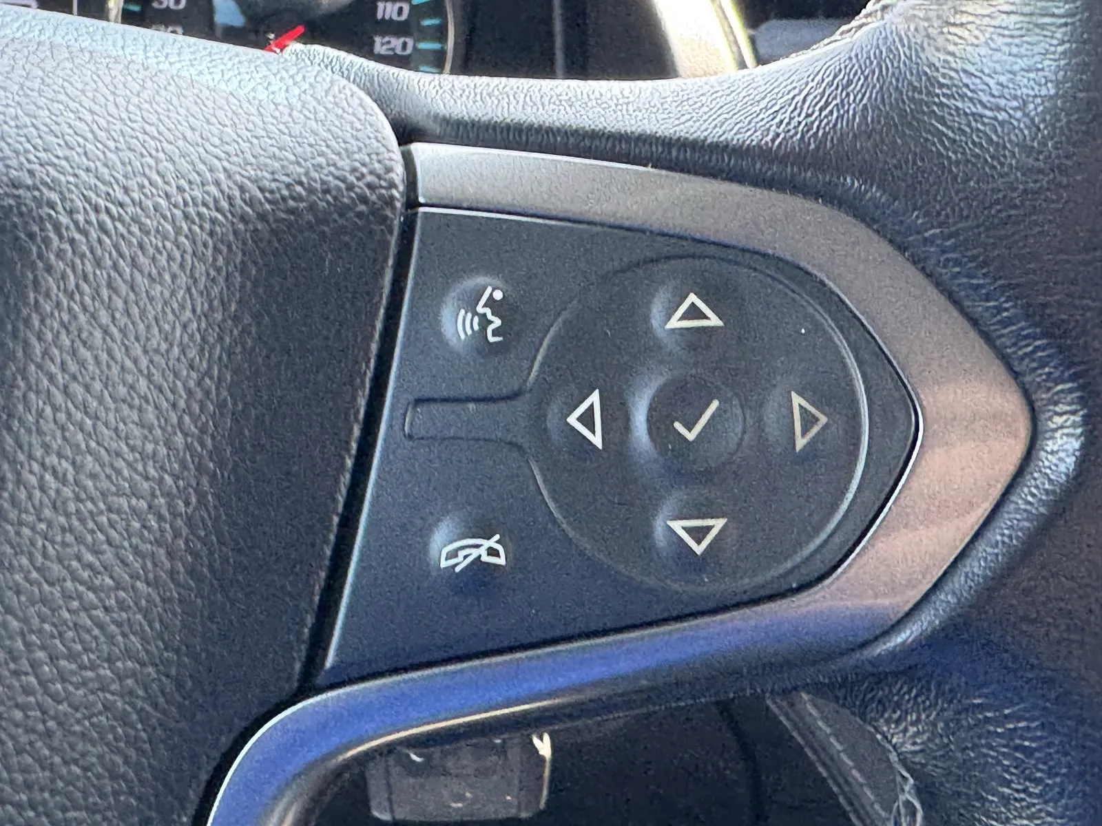 Chevrolet Suburban photo 17