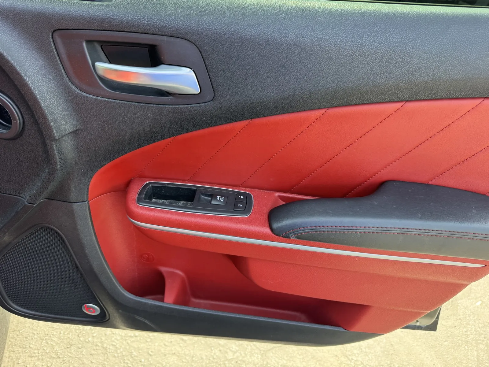 Dodge Charger photo 7
