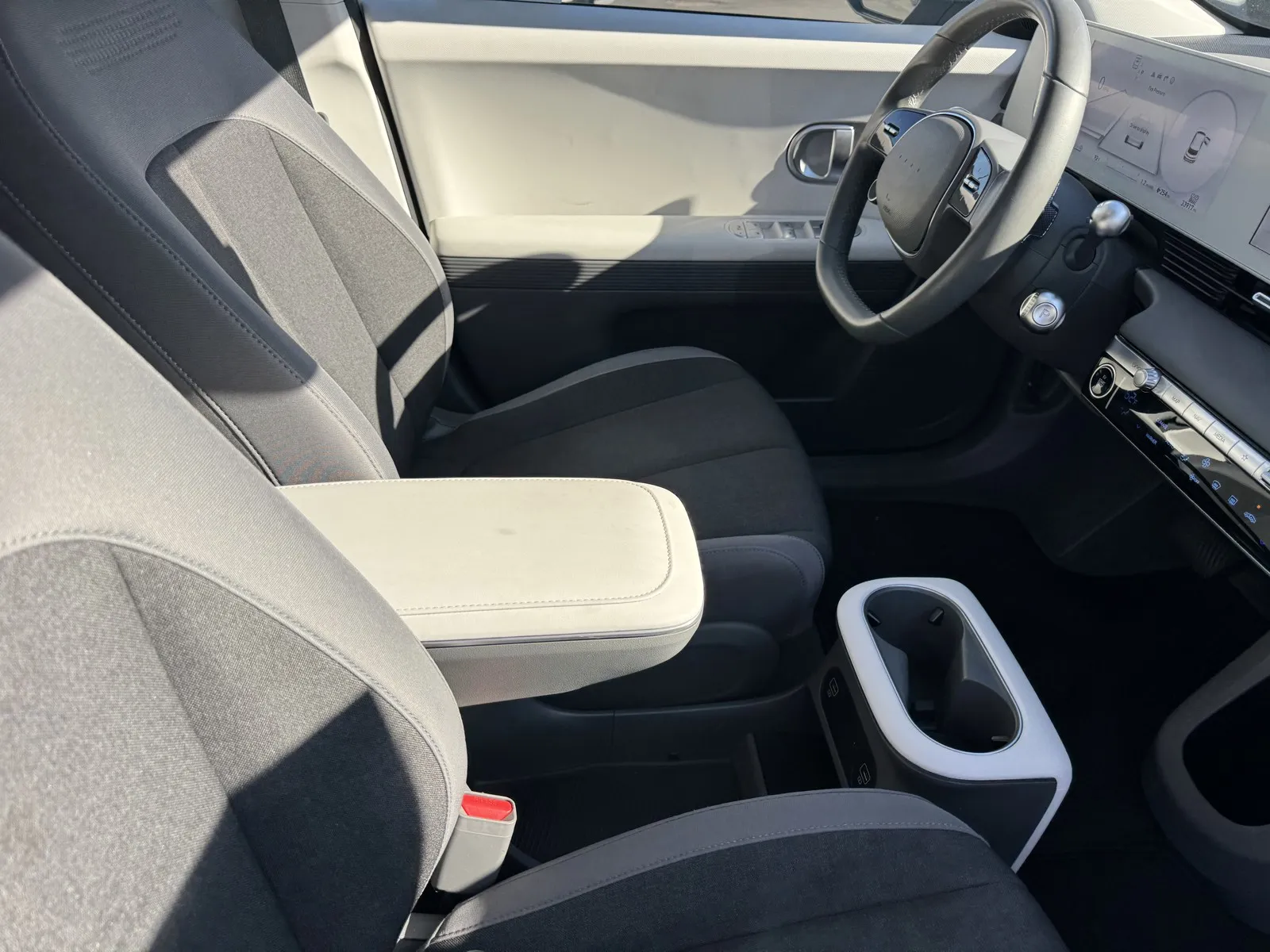 Hyundai Ioniq 5 photo 6