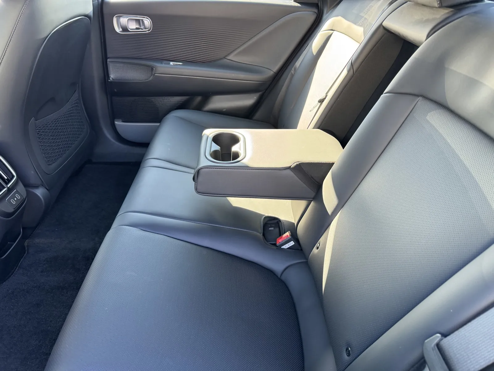 Hyundai Ioniq 6 photo 8