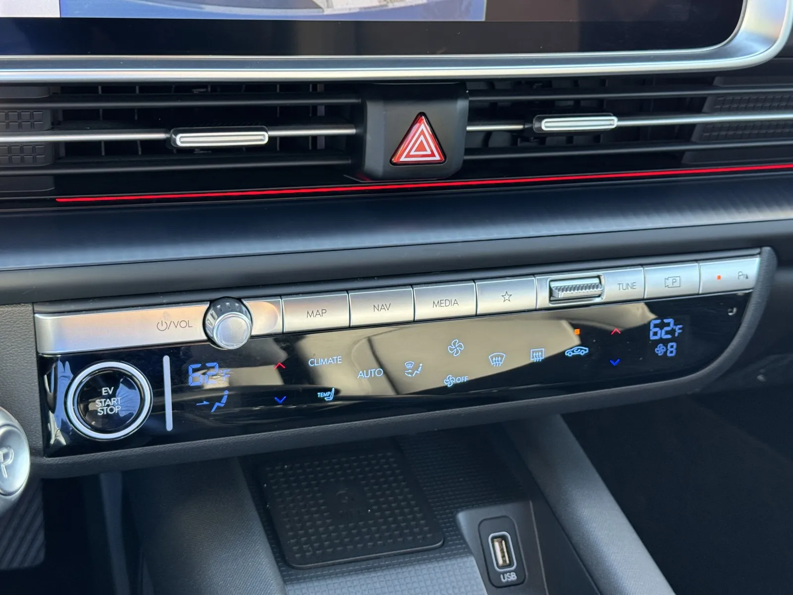 Hyundai Ioniq 6 photo 12