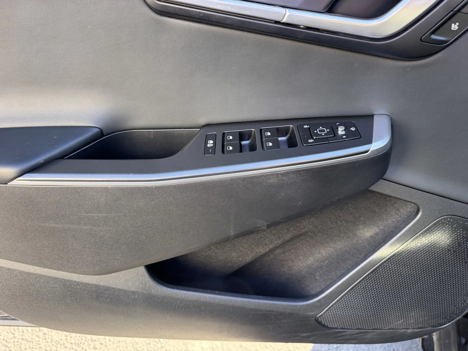 Kia EV6 photo 12
