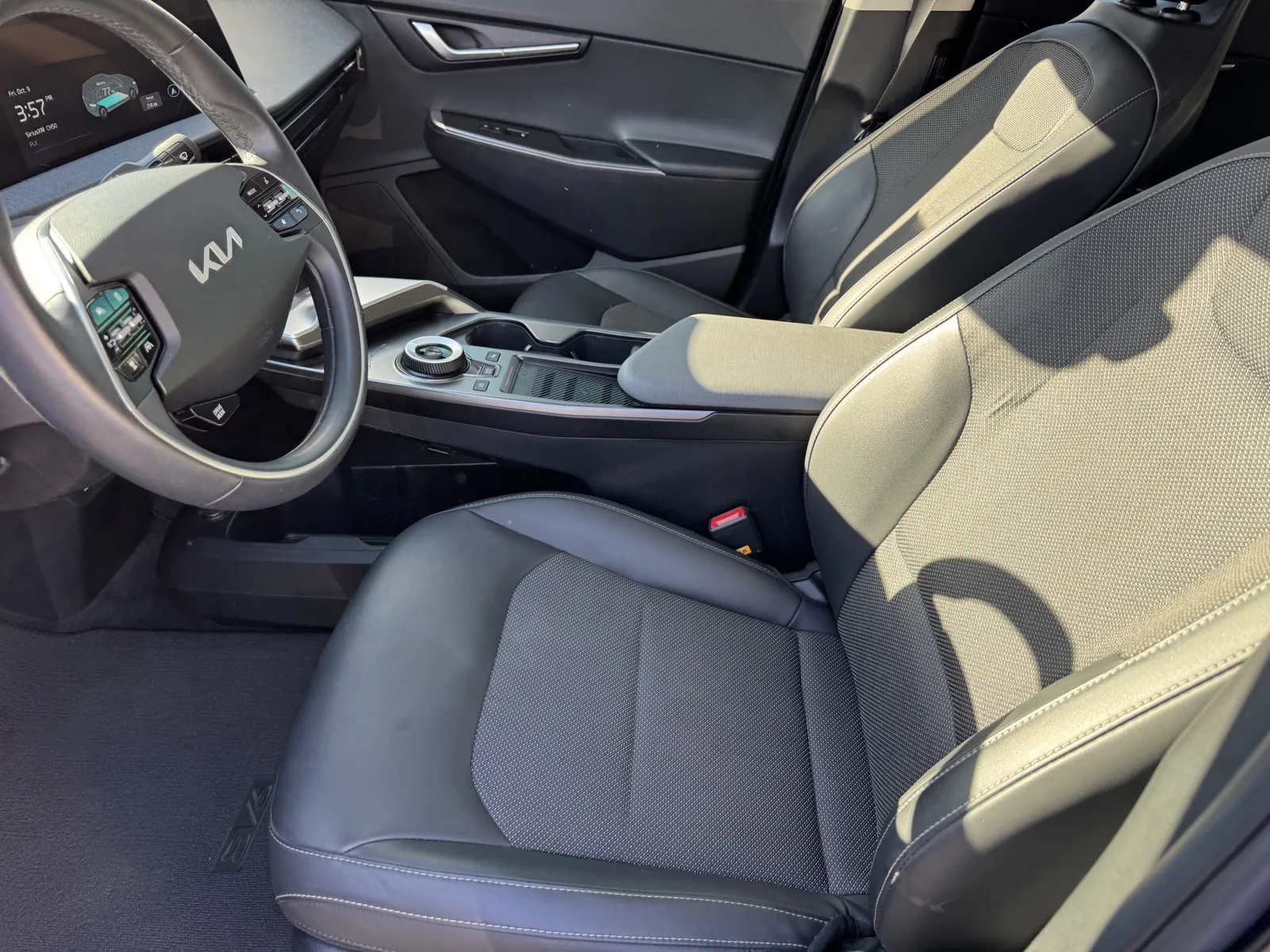 Kia EV6 photo 11