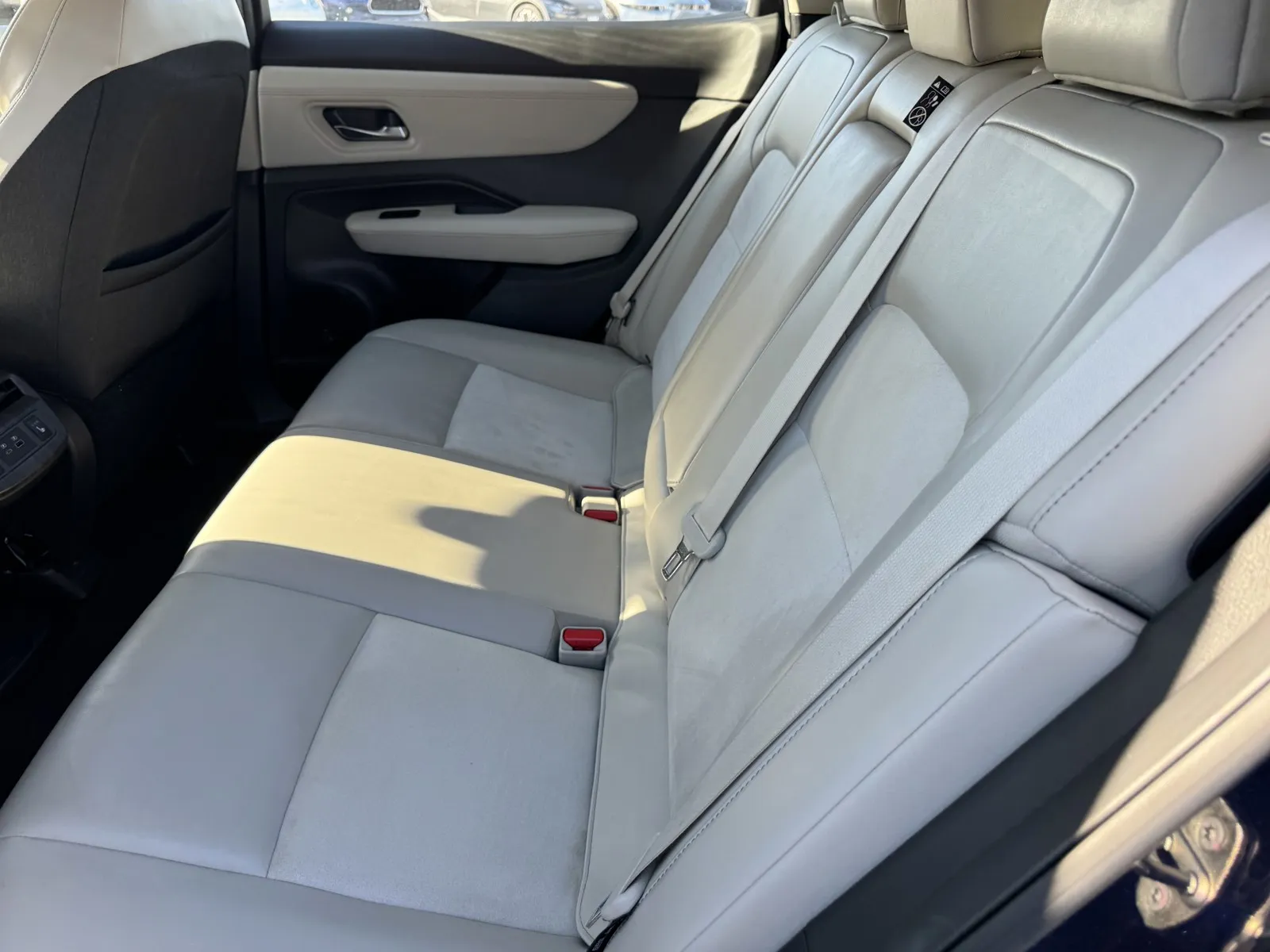 Nissan Ariya photo 10