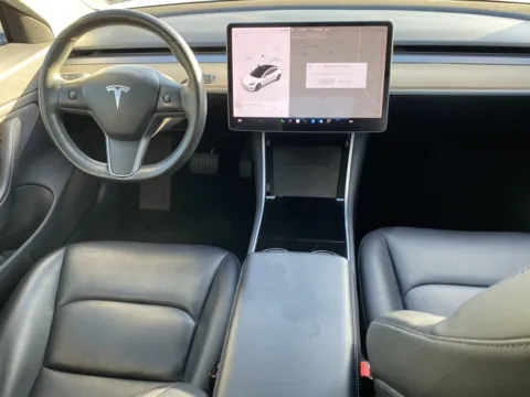 More photos of 2018 Tesla Model 3 long range at Premium Autos - El Monte, CA