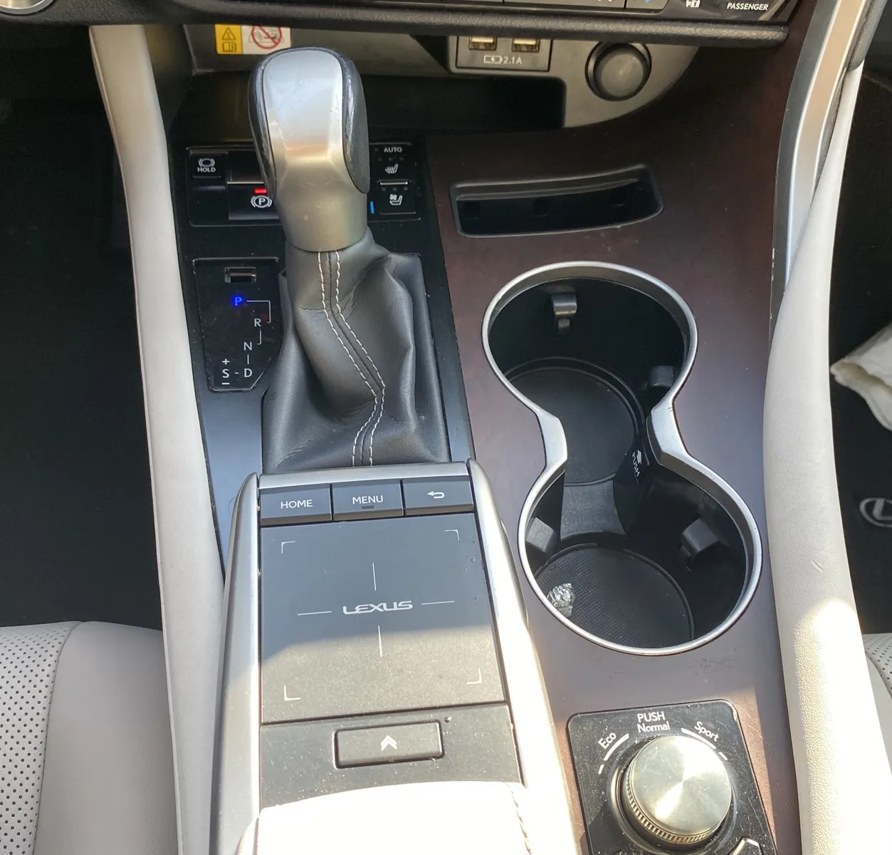 2022 Lexus RX Hybrid 450h - Photo 15