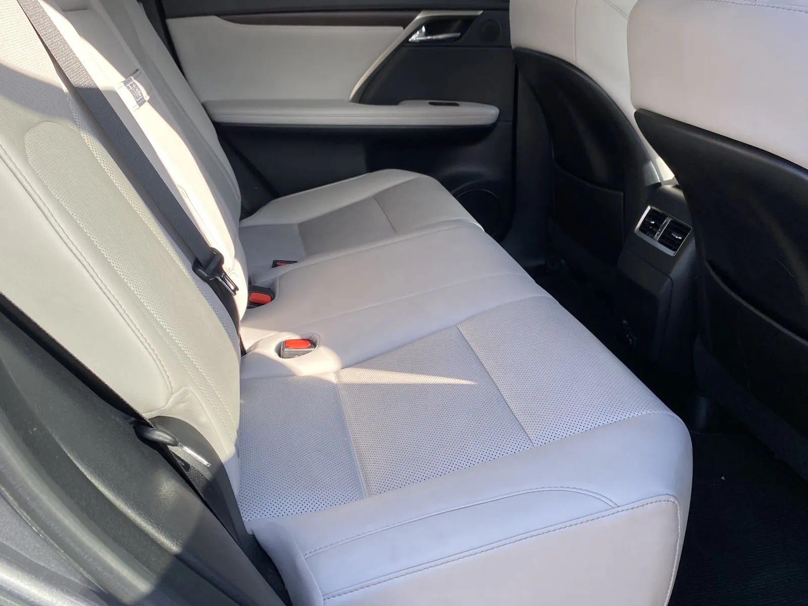 2022 Lexus RX Hybrid 450h - Photo 7