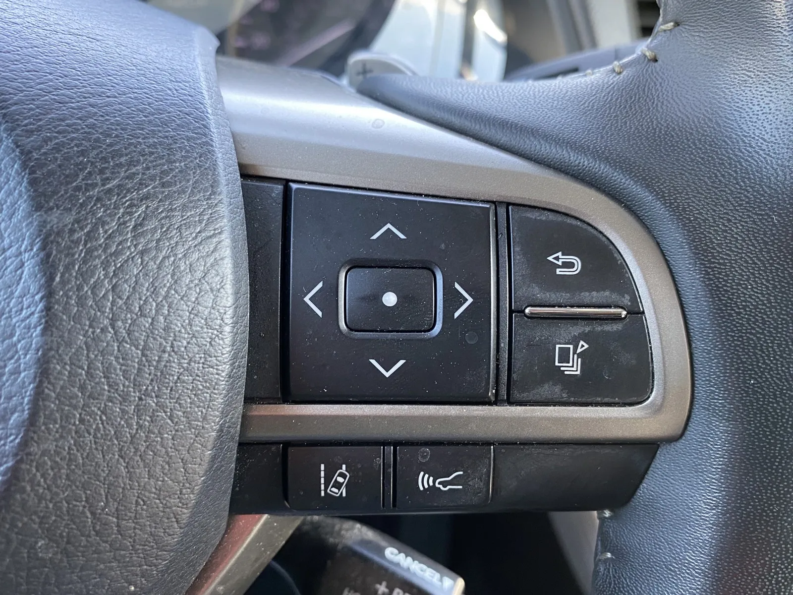 2022 Lexus RX Hybrid 450h - Photo 17