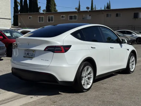 More photos of 2020 Tesla Model Y Long Range at Premium Autos - El Monte, CA