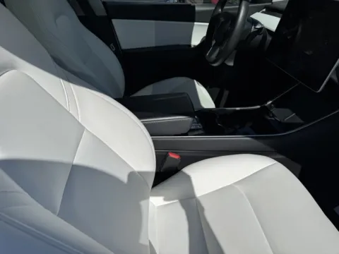 More photos of 2020 Tesla Model Y Long Range at Premium Autos - El Monte, CA