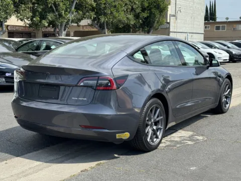More photos of 2022 Tesla Model 3 Long Range at Premium Autos - El Monte, CA