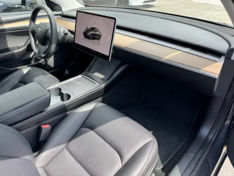 More photos of 2022 Tesla Model 3 Long Range at Premium Autos - El Monte, CA