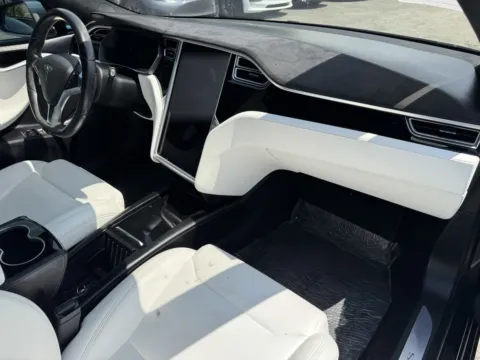 More photos of 2017 Tesla Model S 90D at Premium Autos - El Monte, CA