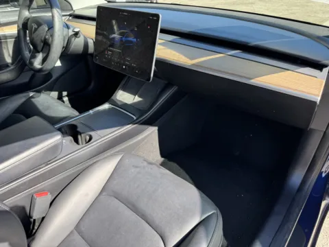 More photos of 2022 Tesla Model 3 at Premium Autos - El Monte, CA