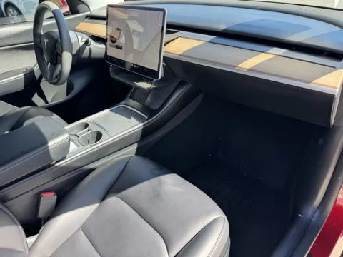 More photos of 2021 Tesla Model Y Long Range at Premium Autos - El Monte, CA
