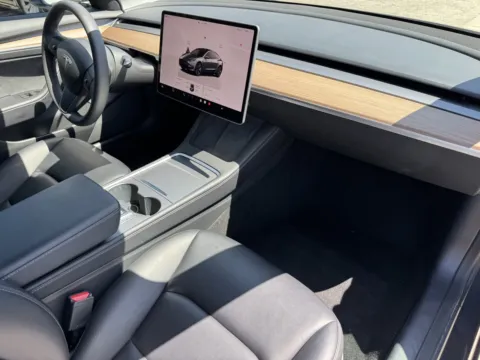More photos of 2022 Tesla Model 3 at Premium Autos - El Monte, CA