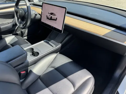 More photos of 2022 Tesla Model 3 at Premium Autos - El Monte, CA