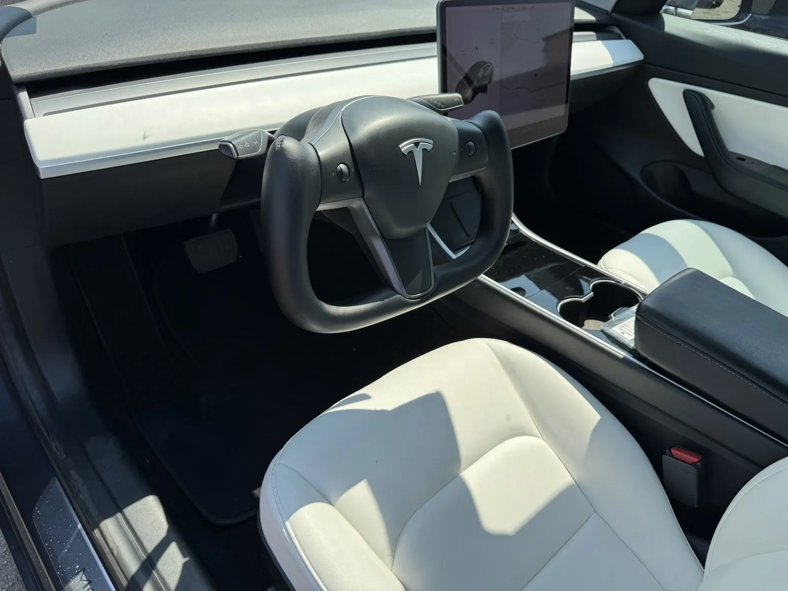 Photos of 2020 Tesla Model 3 Standard Range Plus for sale in South El Monte, CA at Premium Autos - El Monte