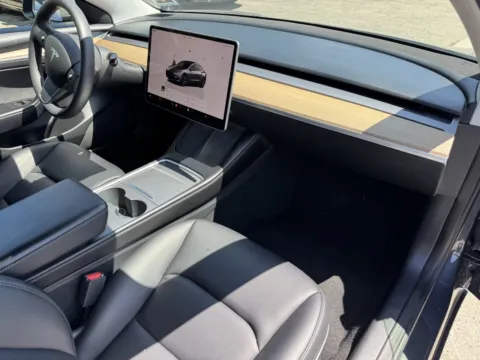 More photos of 2022 Tesla Model 3 at Premium Autos - El Monte, CA