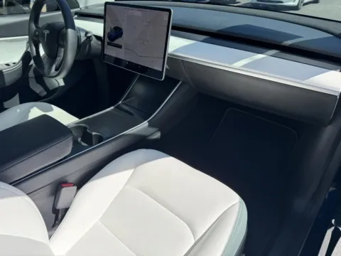 More photos of 2020 Tesla Model Y Long Range at Premium Autos - El Monte, CA