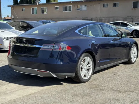More photos of 2013 Tesla Model S at Premium Autos - El Monte, CA